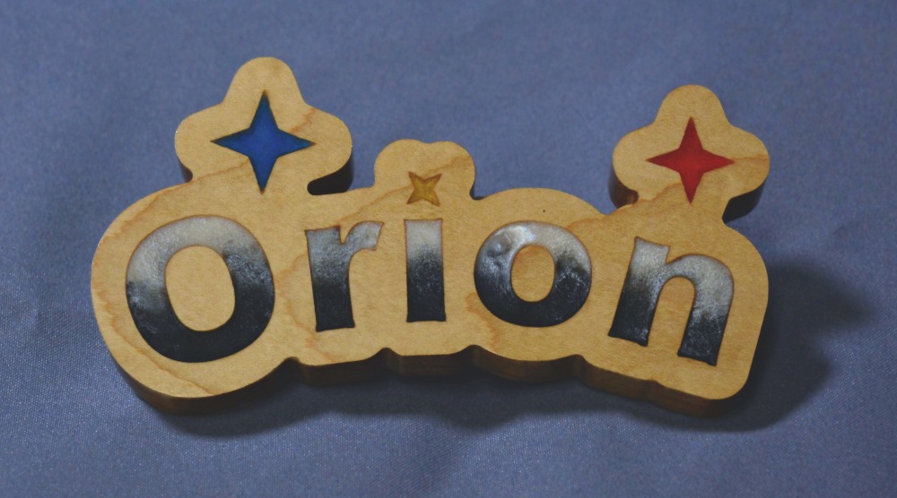 The dog of my brother in law's' died recently and we make this little souvenir for them