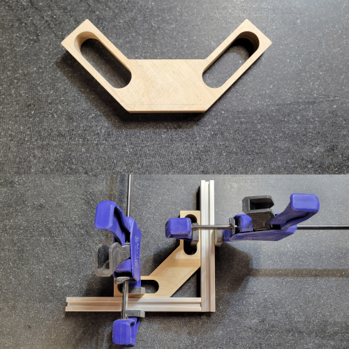 Plywood Square that help assembling aluminum extrusion and keep them at a perfect 90 angle